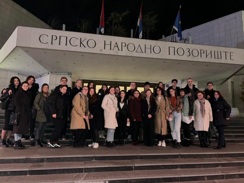 Средњошколци гледали „Травијату“ у Српском народном позоришту у Новом Саду