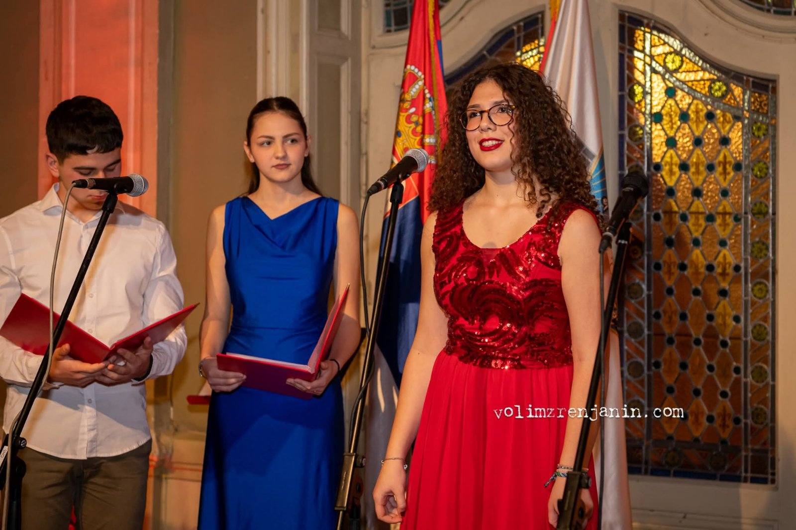 Read more about the article Наступ ученика и професора на Светосавском балу у Скупштини Зрењанина